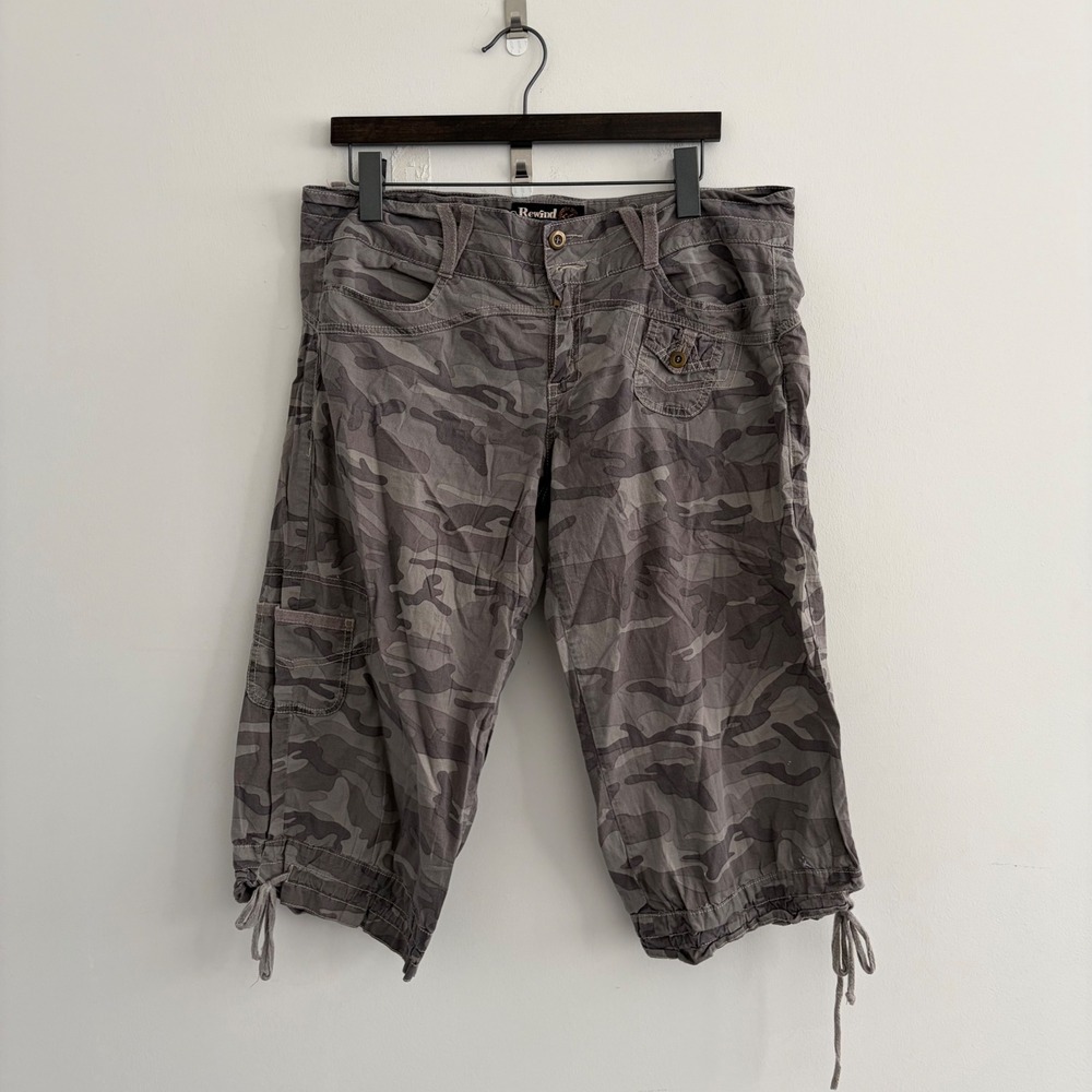 Rewind Womens Gray Camo Cargo Capri Pants Size 15